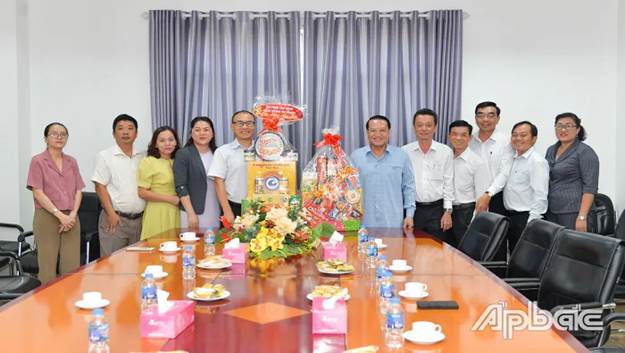 Pho CTT chuc tet 2024